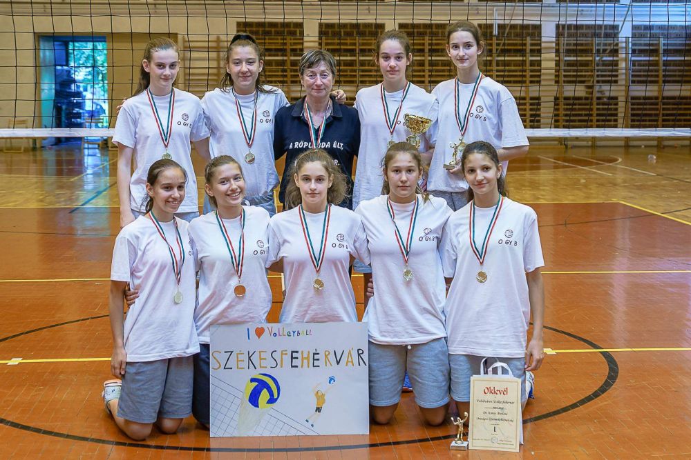 Röplabda -  bajnokok lett a Felsőváros az Országos Gyermek Bajnokságban